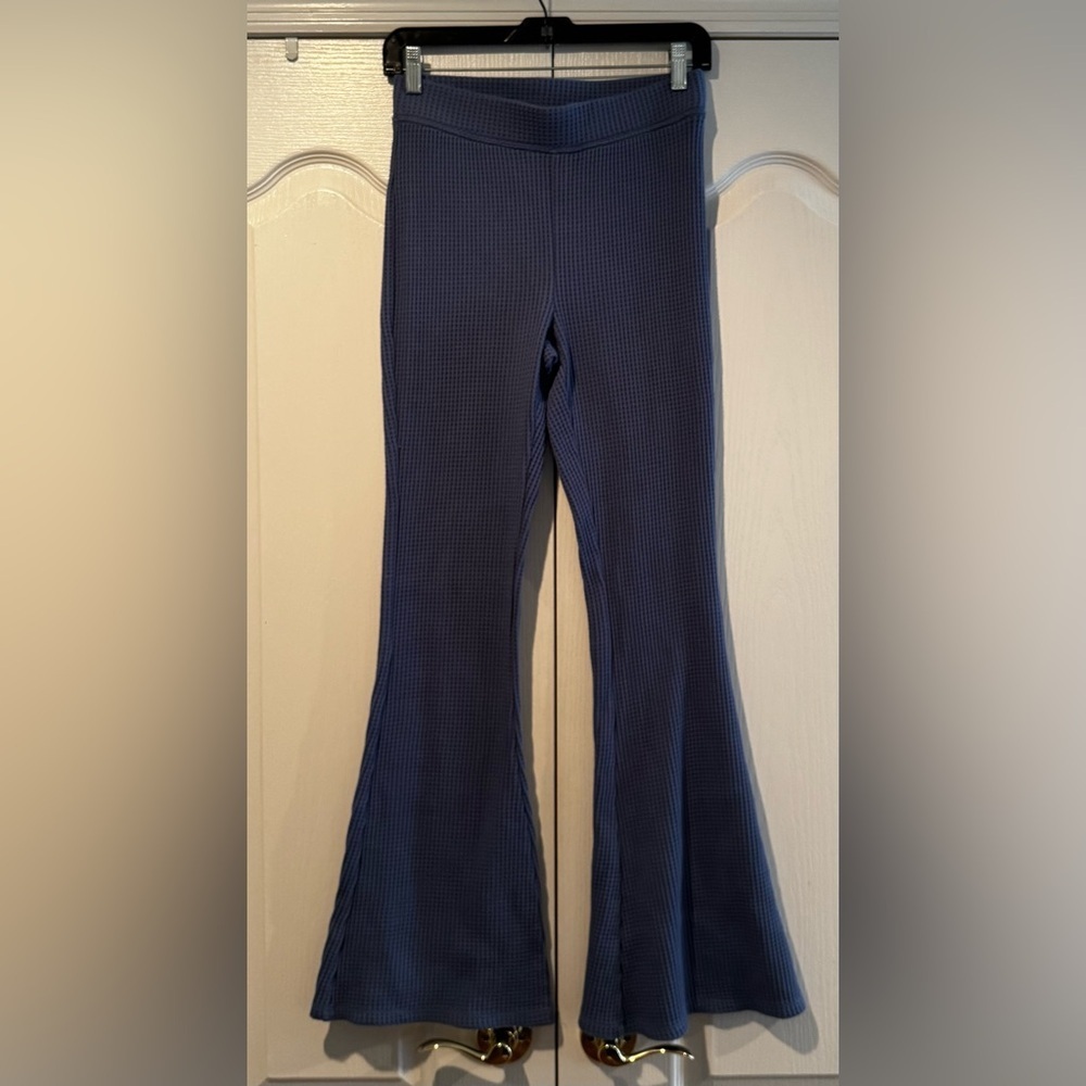 Aerie Women’s Blue Waffle Knit Flared Sweatpants - Size S